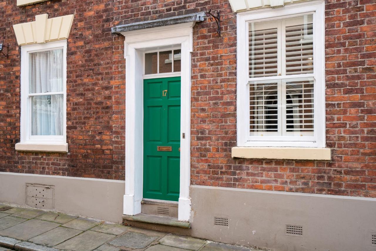 18Th Century Townhouse In Chester City Centre Villa Exteriör bild